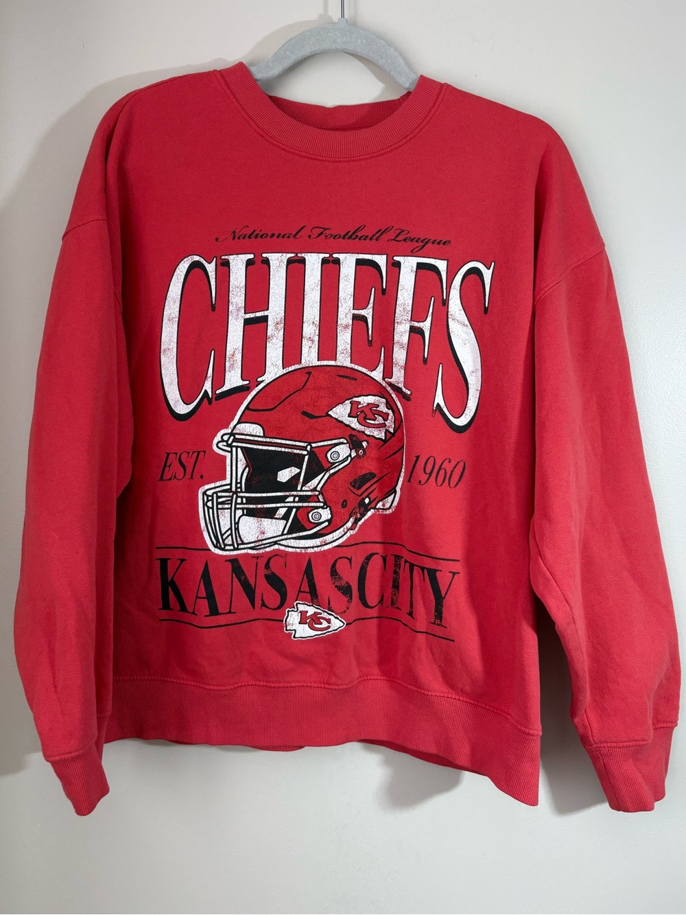 Vintage Kansas City Chiefs Crewneck Sweatshirt NFL Football Red Graphic USA M